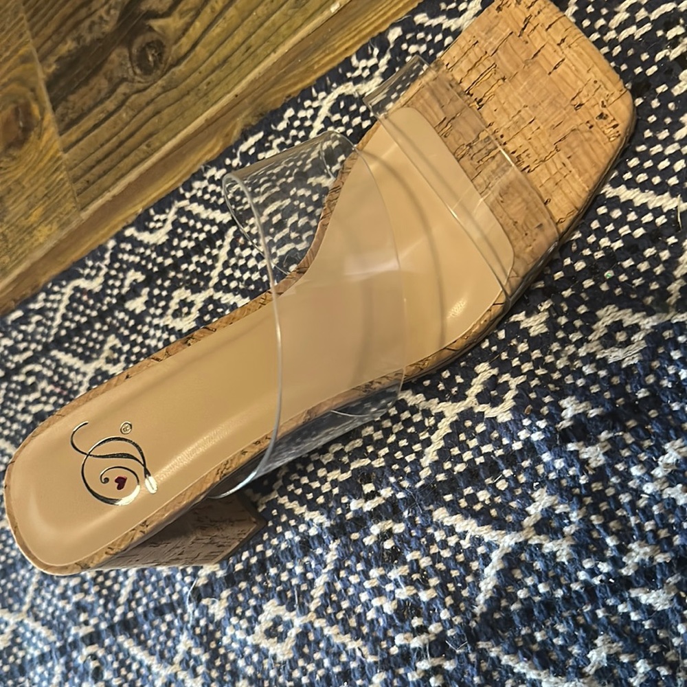 Clear, cute wedges